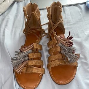 TASSEL STRAPPY SANDALS
